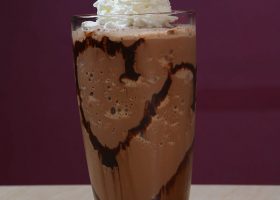 طريقة عمل الموكا المثلجة