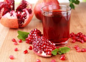 طريقة عمل عصير الرمان الطازج