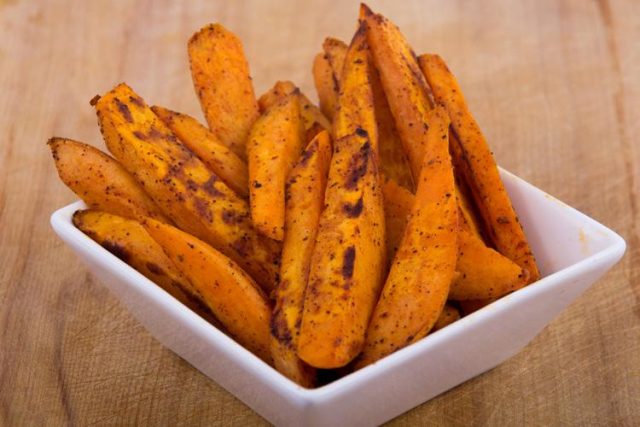 طريقة عمل بطاطا حلوة بالفرن