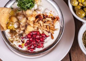 طريقة عمل فتة الحمص السورية بالسمنة