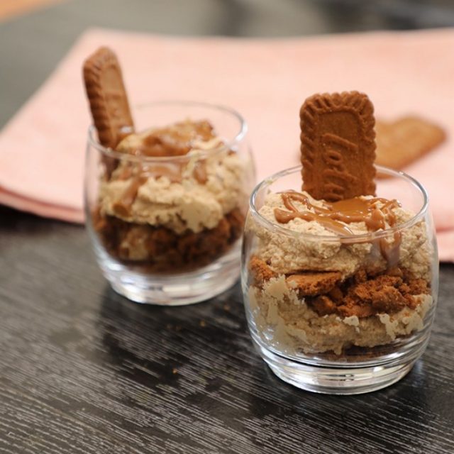 طريقة عمل حلى اللوتس بثلاث مكونات