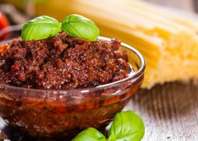 طريقة عمل صوص سلطة المكرونة الباردة