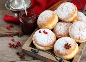 طريقة عمل دوناتس محشي بالشوكولاتة