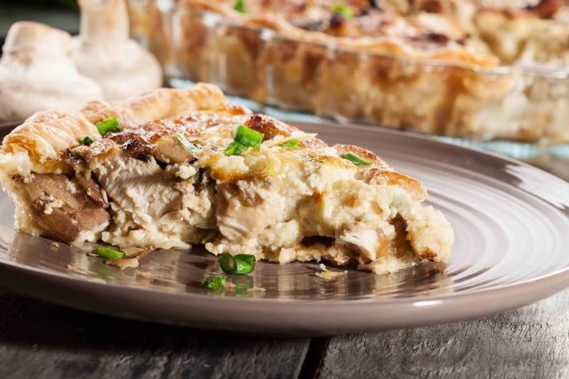 طريقة عمل فطيرة الدجاج بالكريمة