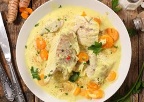 طريقة عمل فيليه السمك بالكاري والكريمة