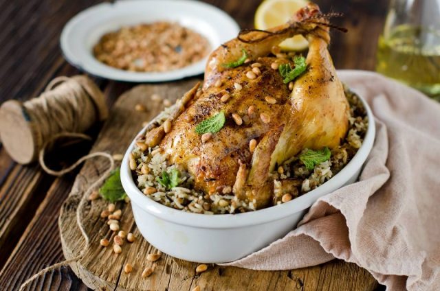 طريقة عمل دجاج محشي بالأرز