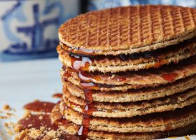 طريقة عمل بسكويت وافل بالكراميل