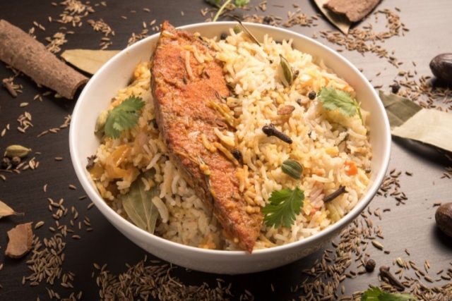 طريقة عمل برياني سمك السلمون