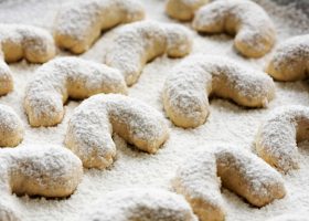 طريقة عمل بسكويت اللوز