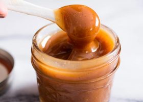 طريقة عمل صوص الكراميل للقهوة