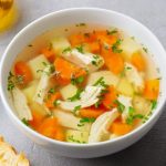 طريقة عمل شوربة الدجاج الصحية