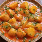 طريقة عمل ايدام البطاطس بصوص الطماطم