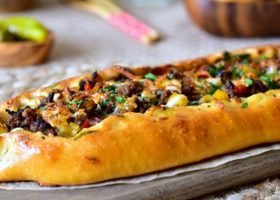 طريقة عمل بيتزا تركية