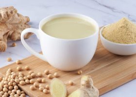 طريقة عمل حليب بالزنجبيل