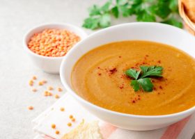 طريقة عمل شوربة العدس السعودية