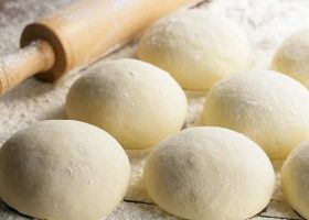 طريقة عمل عجينة الفطائر السريعة بالزيت