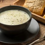 طريقة عمل شوربة بيضاء بالخضار