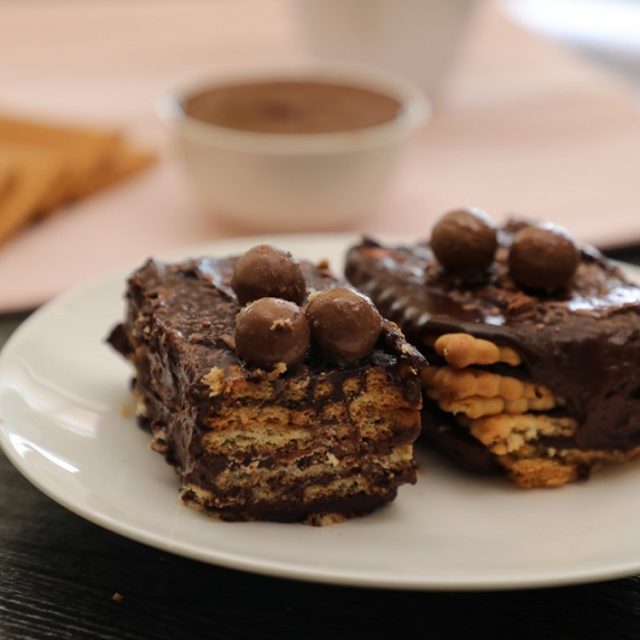 طريقة عمل حلى الموكا البارد