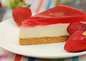 طريقة عمل التشيز كيك بالجلي