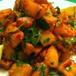 طريقة عمل بطاطا حارة مع الكزبرة