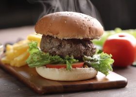 طريقة عمل برجر محشي بالجبن