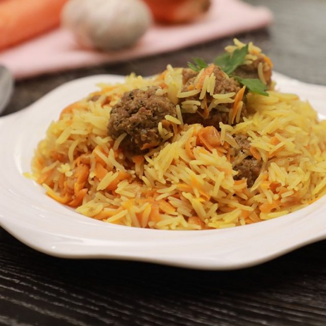 طريقة عمل أرز بالكاري مع كرات اللحم