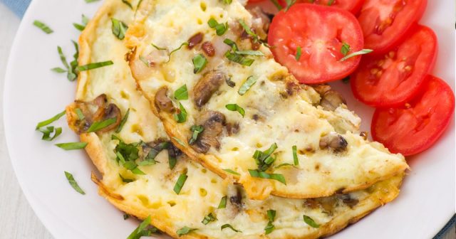 طريقة عمل اومليت خضار مشوي صحي