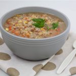 طريقة عمل شوربة عدس بالكينوا