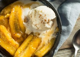 طريقة عمل حلى الموز المقلي بالقرفة