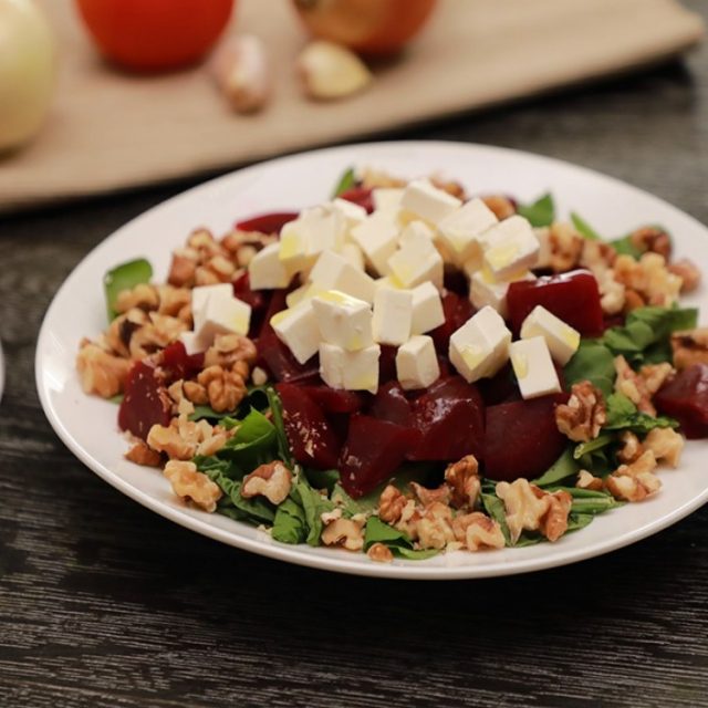 طريقة عمل سلطة الشمندر بالجبن والجوز