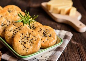 طريقة عمل بسكوت شاي مالح