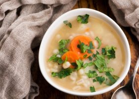 طريقة عمل شوربة القمح بالجزر