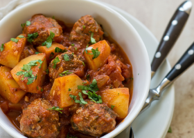 طريقة عمل كفتة داوود باشا بالبطاطس