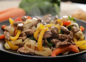 طريقة عمل فيليه اللحم بالفلفل الملون