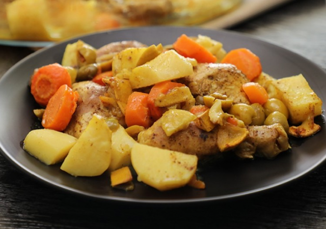 طريقة عمل دجاج مشوي بالزيتون والليمون