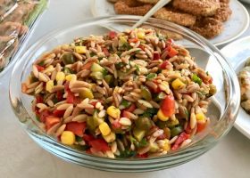 طريقة عمل سلطة لسان العصفور مع الخضار