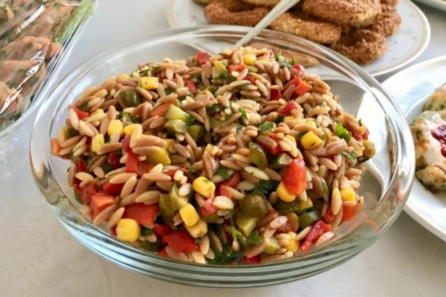 طريقة عمل سلطة لسان العصفور مع الخضار