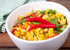 طريقة عمل سلطة الذرة الحارة