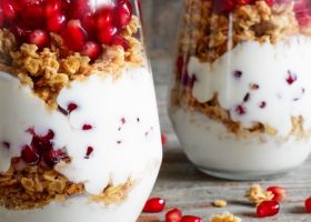 طريقة عمل حلى الرمان بجرانولا الشوفان