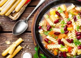 طريقة عمل شوربة المكرونة المكسيكية