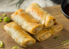 طريقة عمل لفائف الجبن المقلي المقرمش