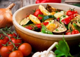 طريقة عمل خضار متبل ومشوي للرجيم