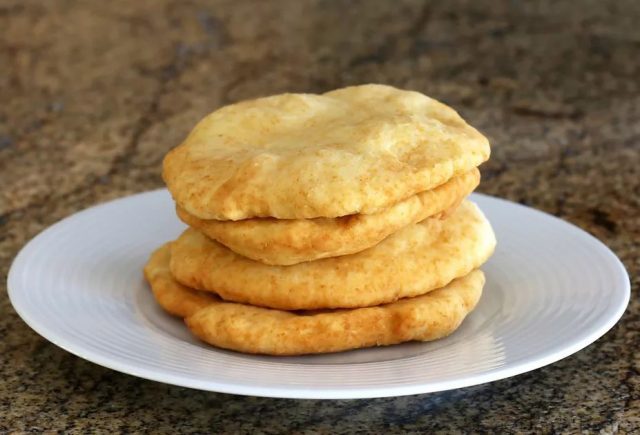 طريقة عمل الخبز المقلي