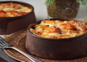 طريقة عمل طاجن جمبري بالبشاميل