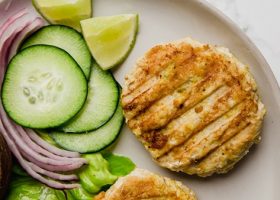 طريقة عمل برجر دجاج دايت