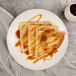 طريقة عمل كريب بصلصة الكراميل