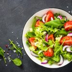 طريقة عمل سلطة خضراء مثل المطاعم