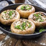 طريقة عمل فطر محشي بالجبن