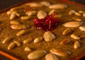 طريقة عمل حلاوة السميد