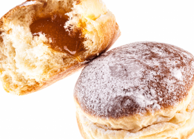 طريقة عمل دوناتس بحشوة مربى المشمش